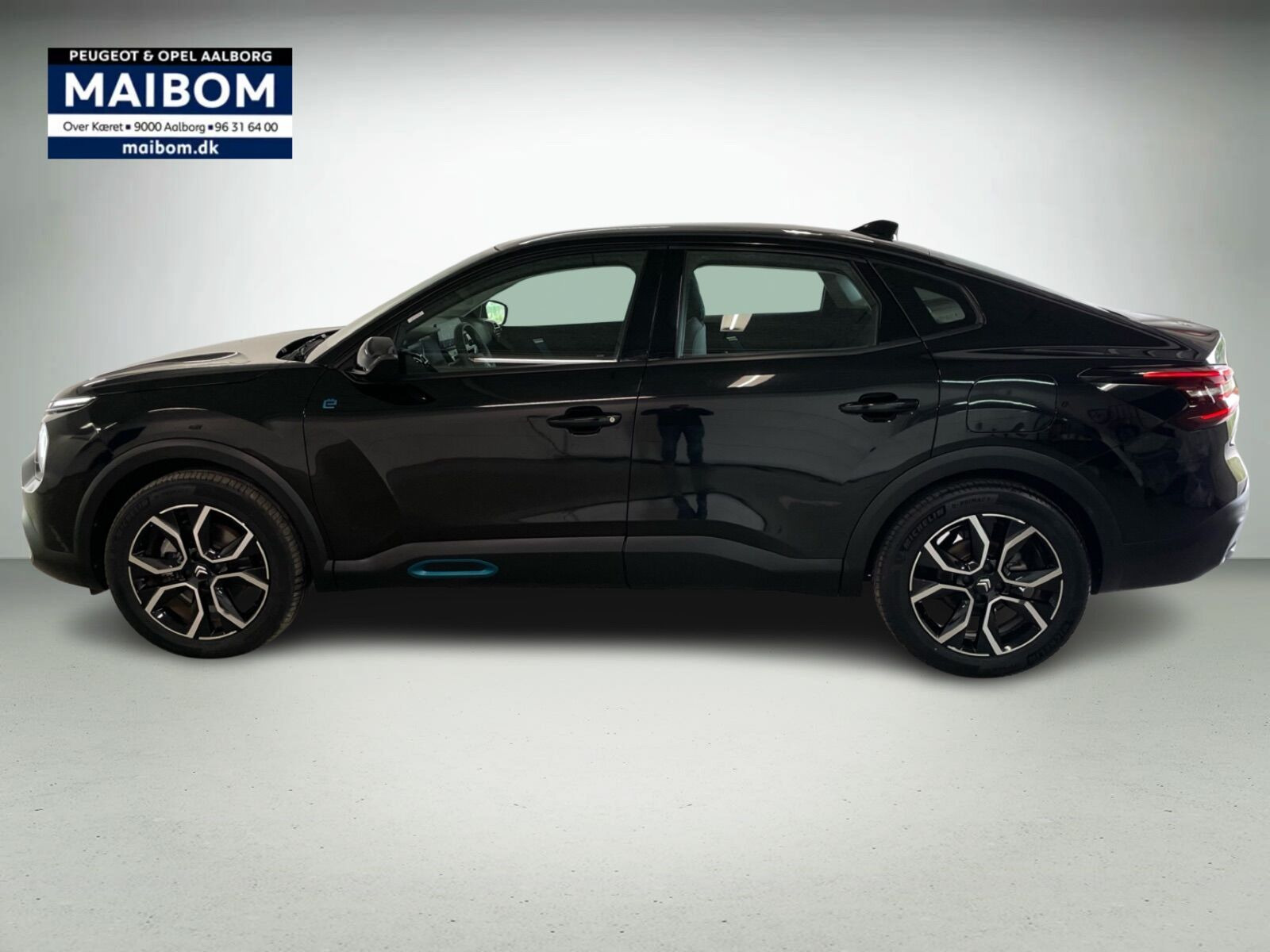 Sort Citroën ë-C4 X fra 2024