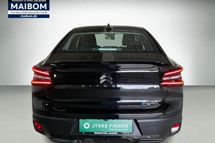 Sort Citroën ë-C4 X fra 2024
