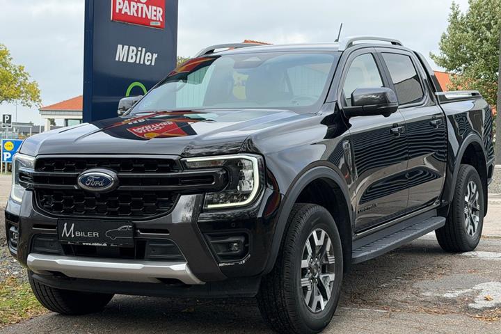 Sort Ford Ranger fra 2025 set udefra