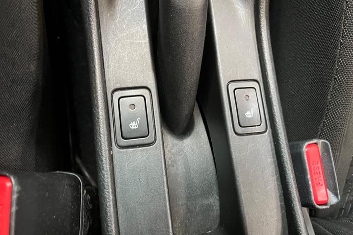 Grå Suzuki Baleno fra 2016