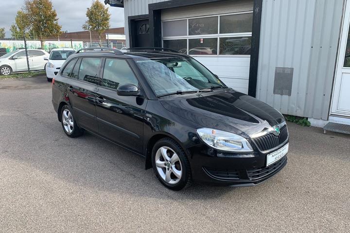 Sort Skoda Fabia fra 2011