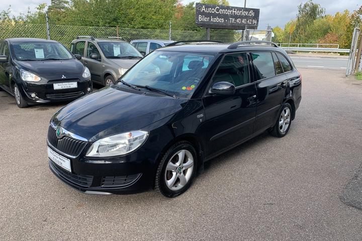 Sort Skoda Fabia fra 2011