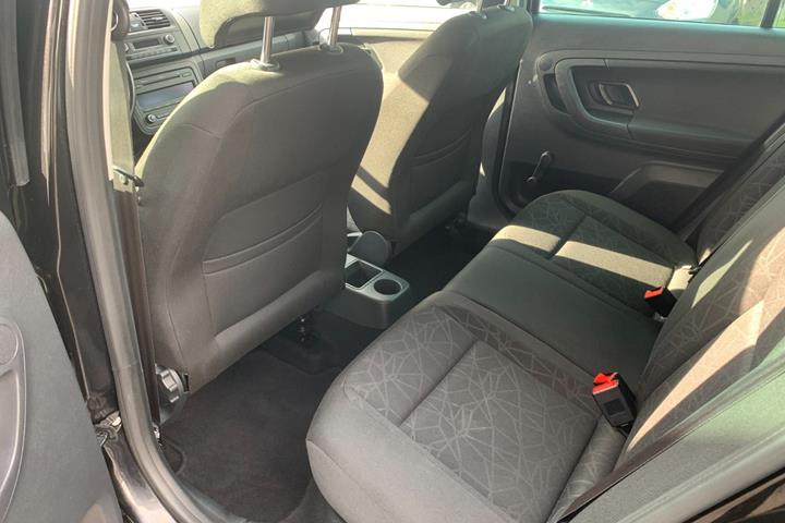 Sort Skoda Fabia fra 2011