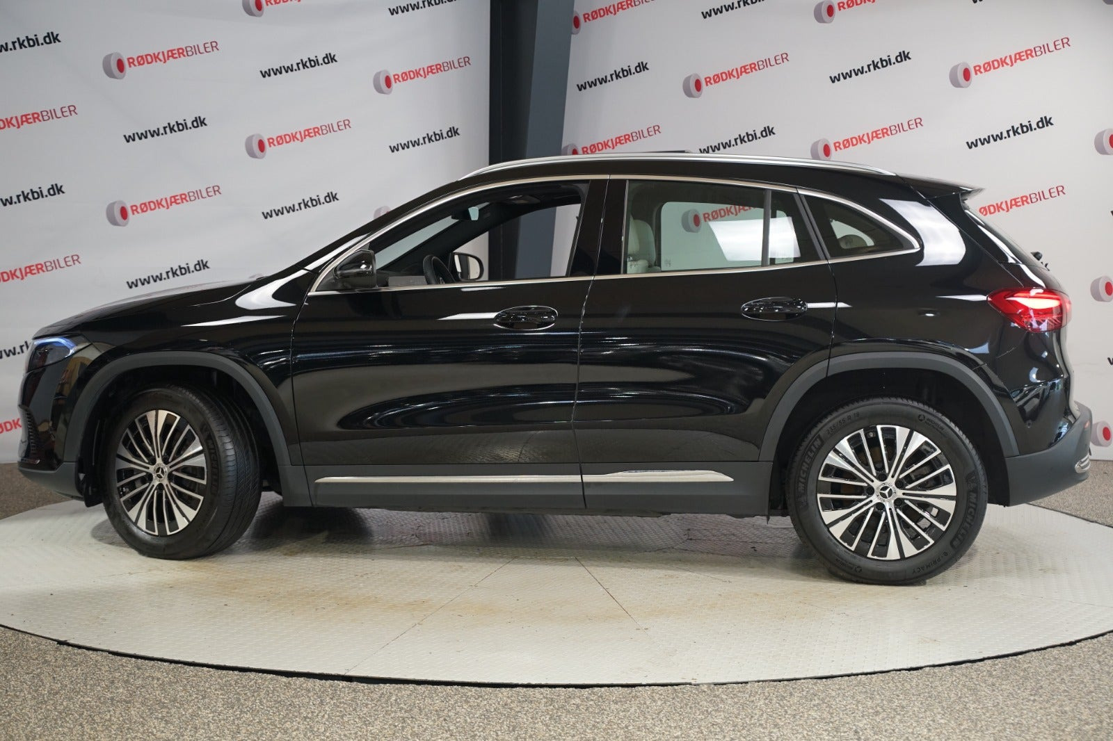 Sort Mercedes EQA250+ fra 2025