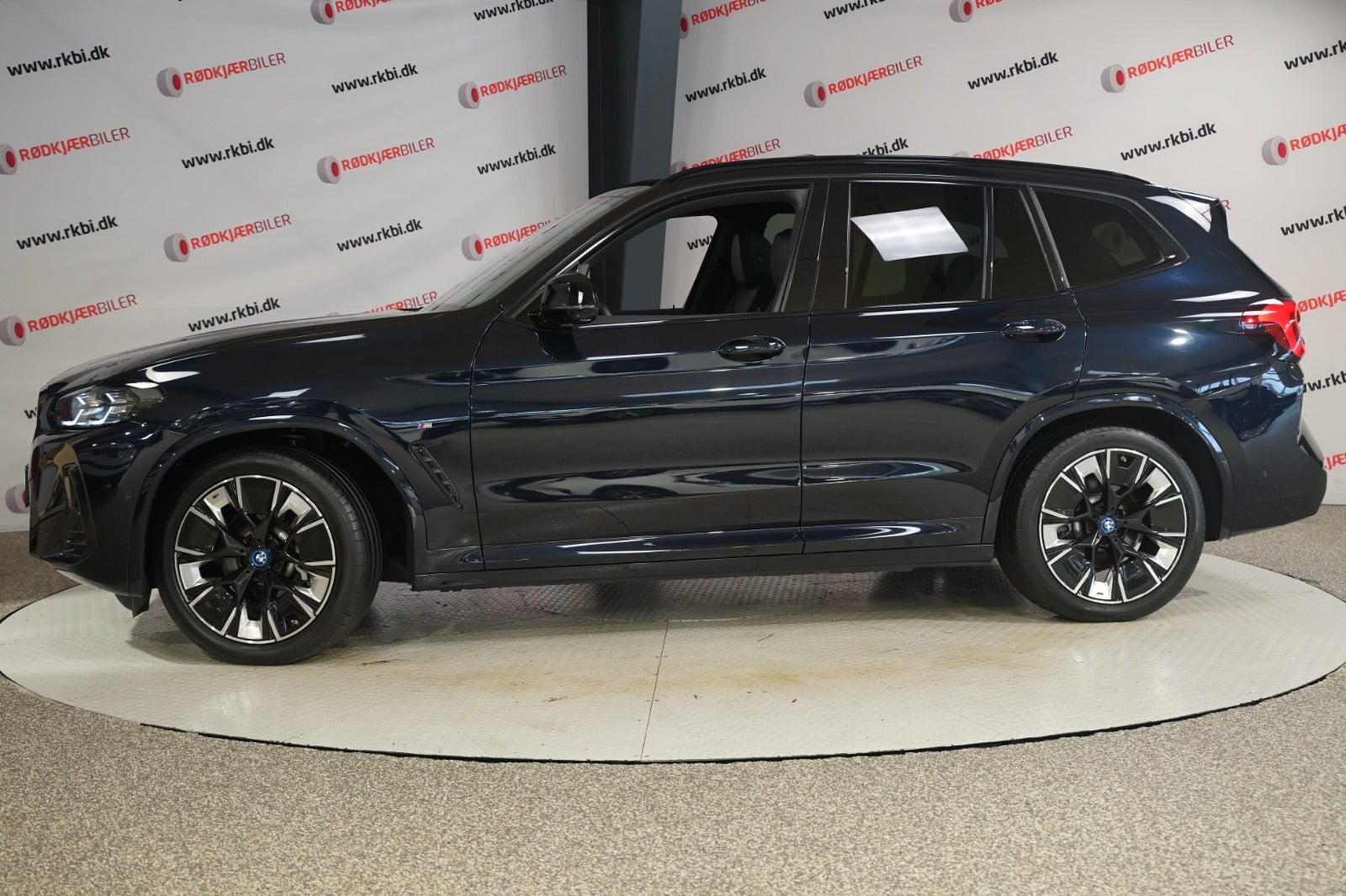 Sort BMW iX3 fra 2023