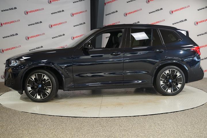 Sort BMW iX3 fra 2023
