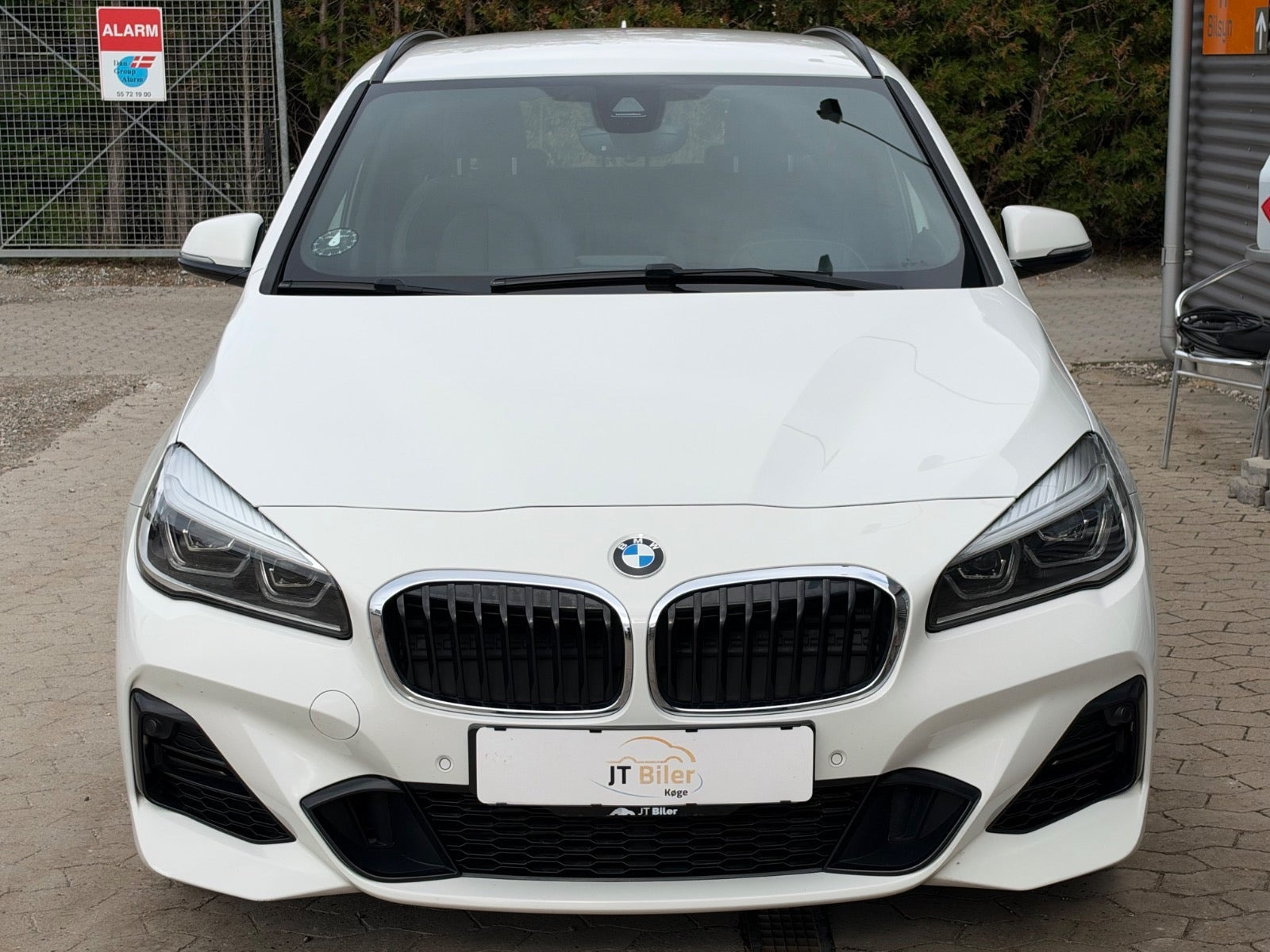 Hvid BMW 225xe fra 2019