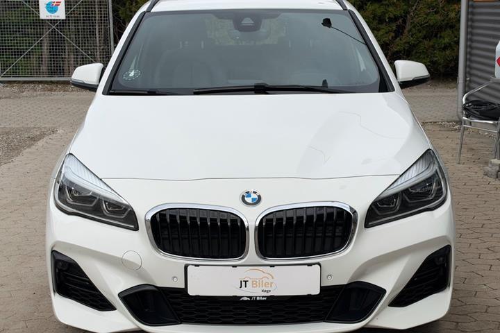 Hvid BMW 225xe fra 2019