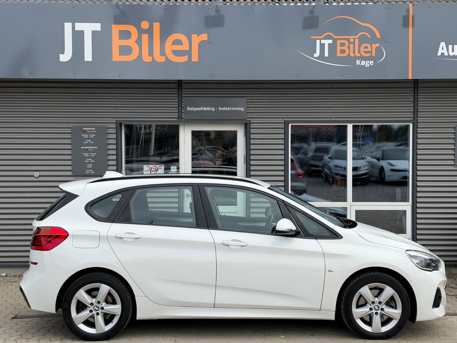 Hvid BMW 225xe fra 2019