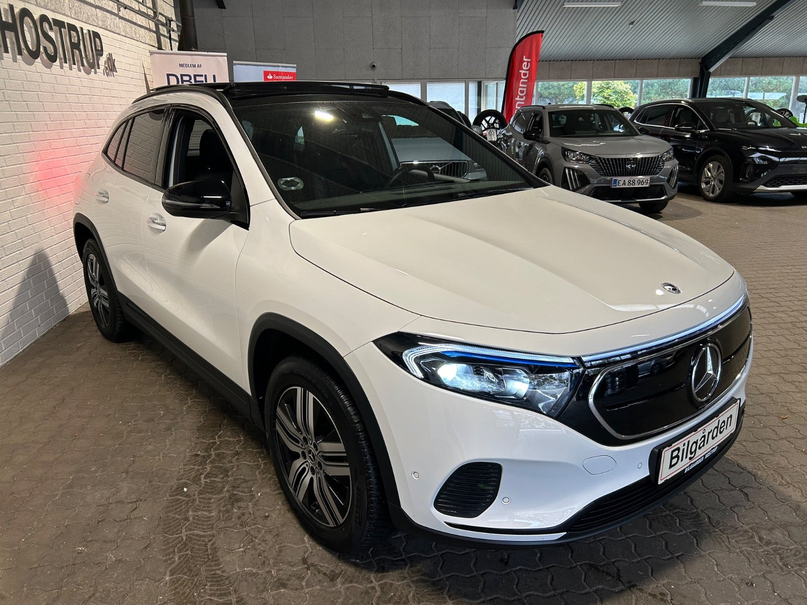 Hvid Mercedes EQA250 fra 2023