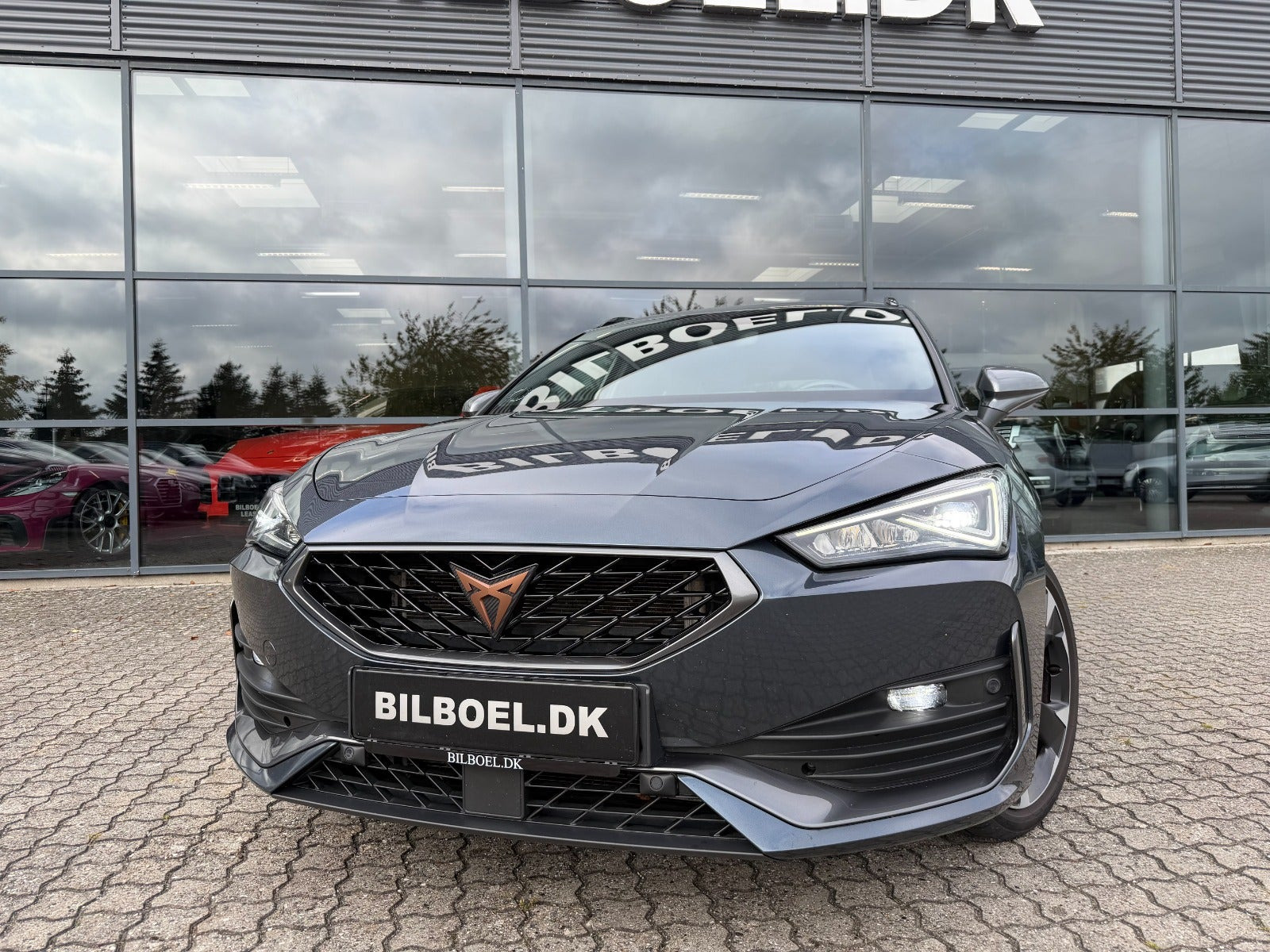 Sort Cupra Leon fra 2024