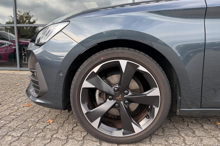 Sort Cupra Leon fra 2024