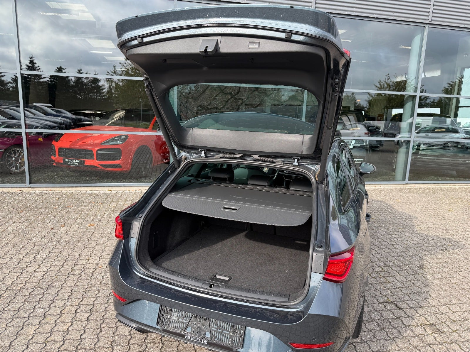 Sort Cupra Leon fra 2024