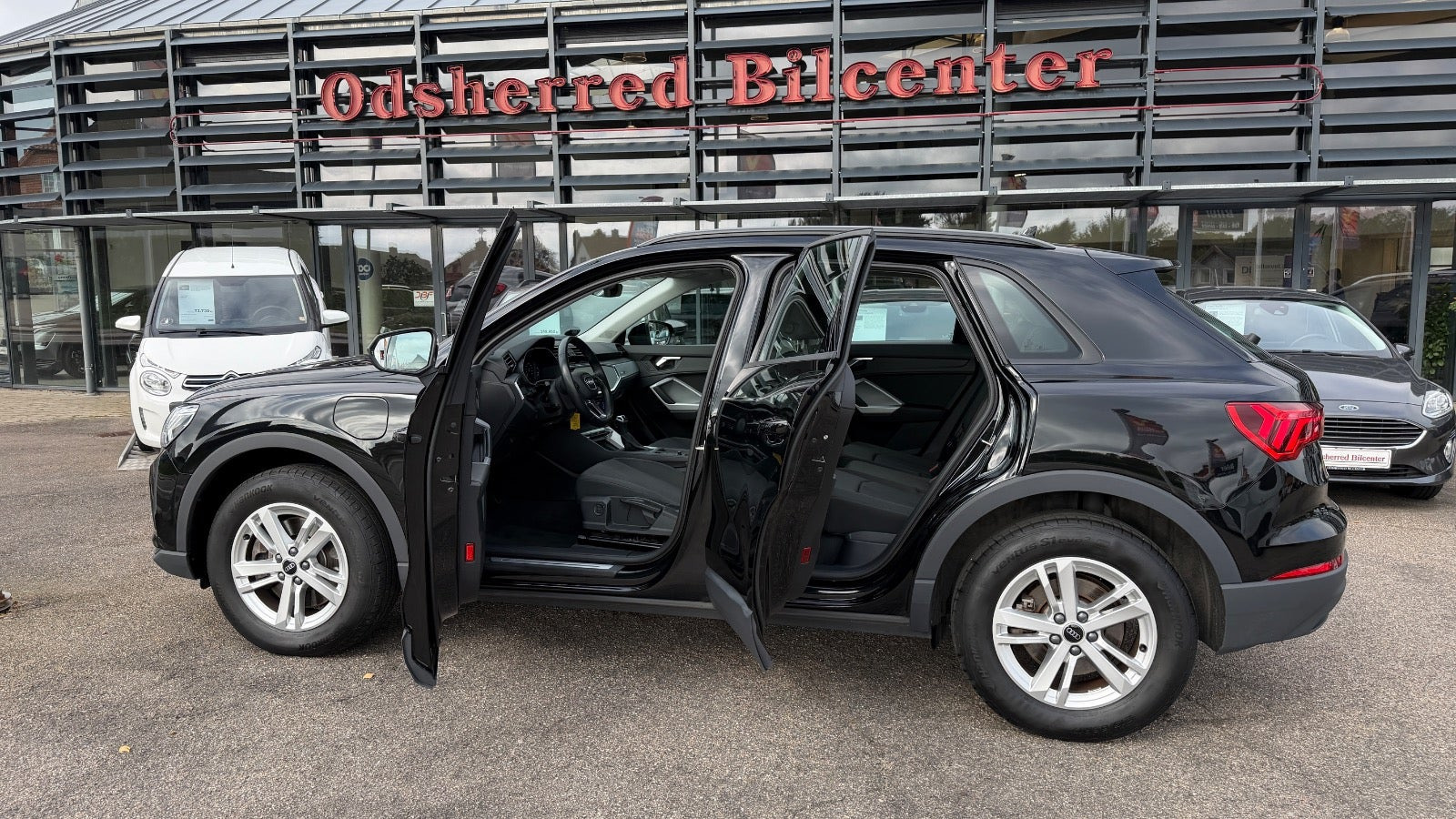 Sort Audi Q3 fra 2023