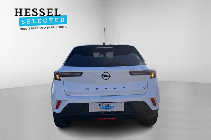Hvid Opel Mokka-e fra 2022
