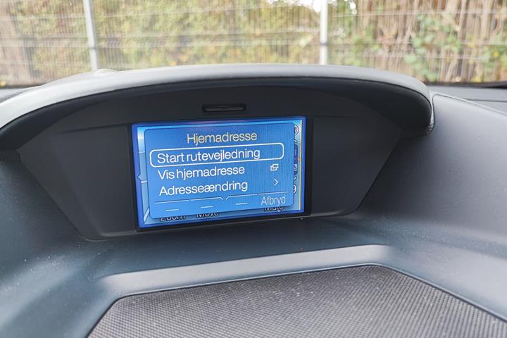 Grå Ford C-MAX fra 2014
