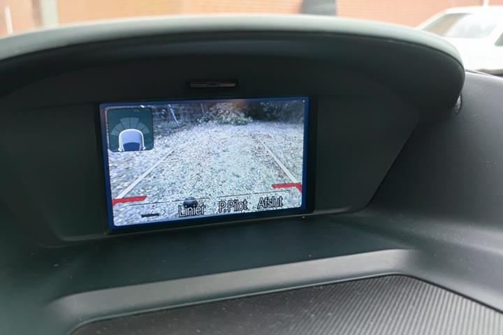 Grå Ford C-MAX fra 2014