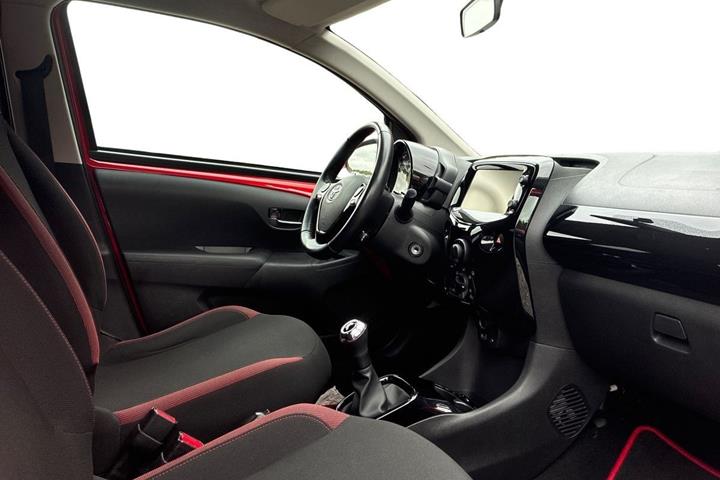 Rød Toyota Aygo fra 2017