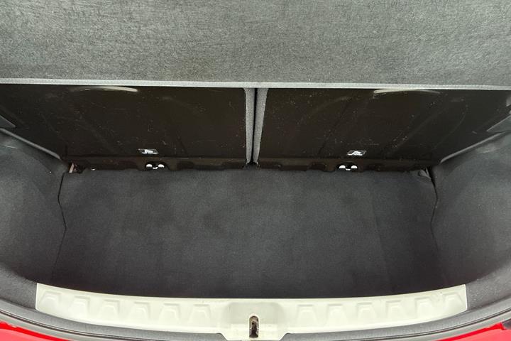 Rød Toyota Aygo fra 2017