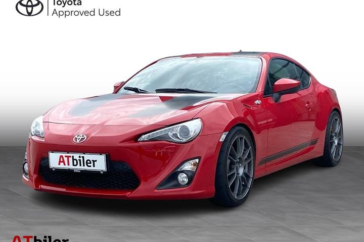 Rød Toyota GT86 fra 2013