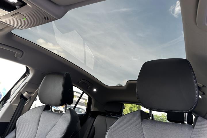 Sort Skoda Enyaq fra 2023