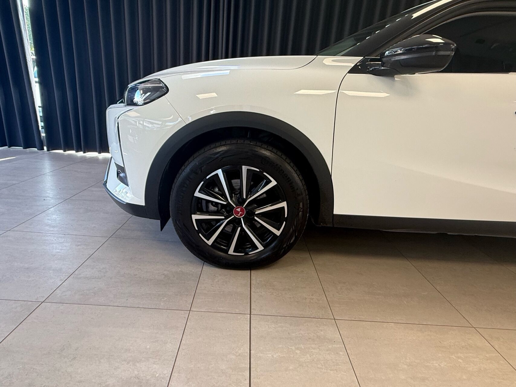 Hvid DS DS 3 CrossBack fra 2025
