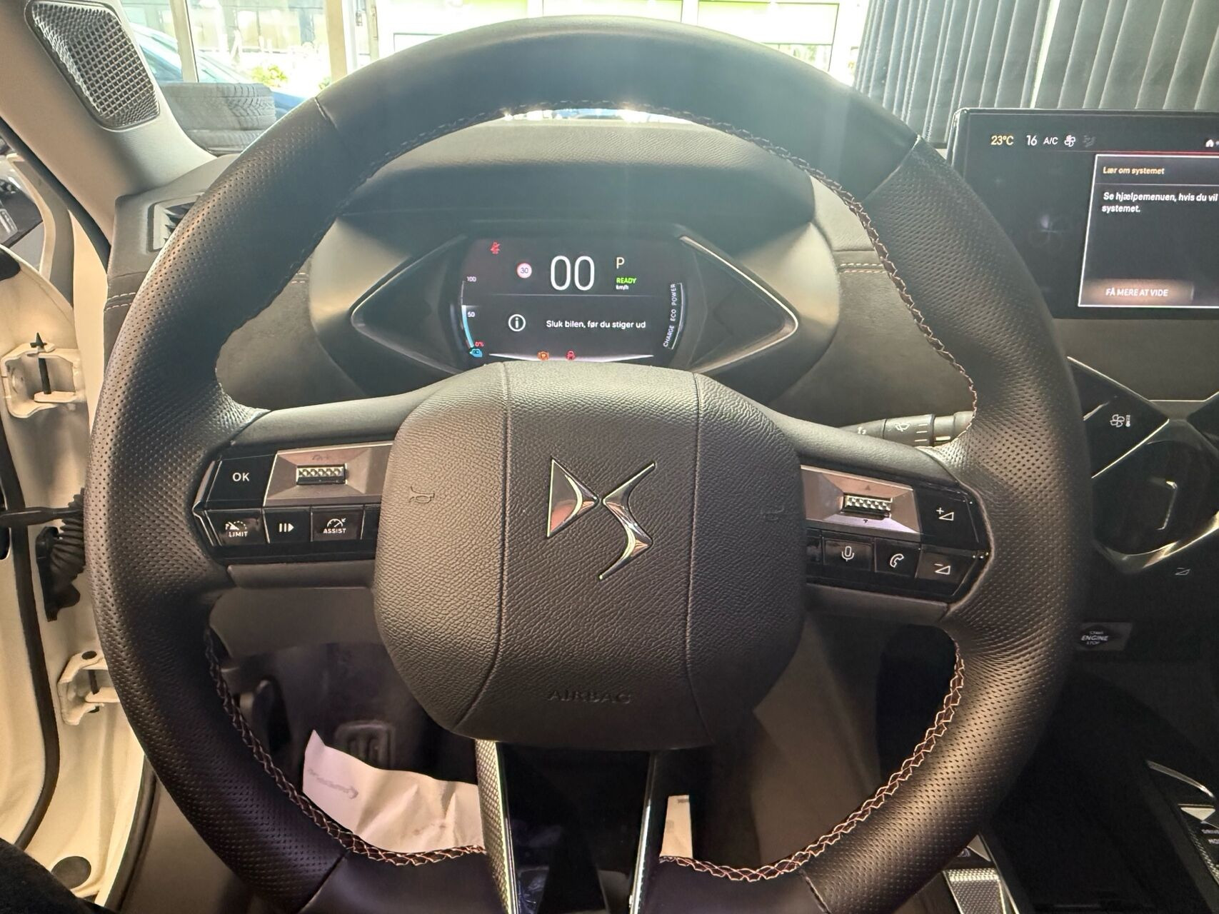 Hvid DS DS 3 CrossBack fra 2025