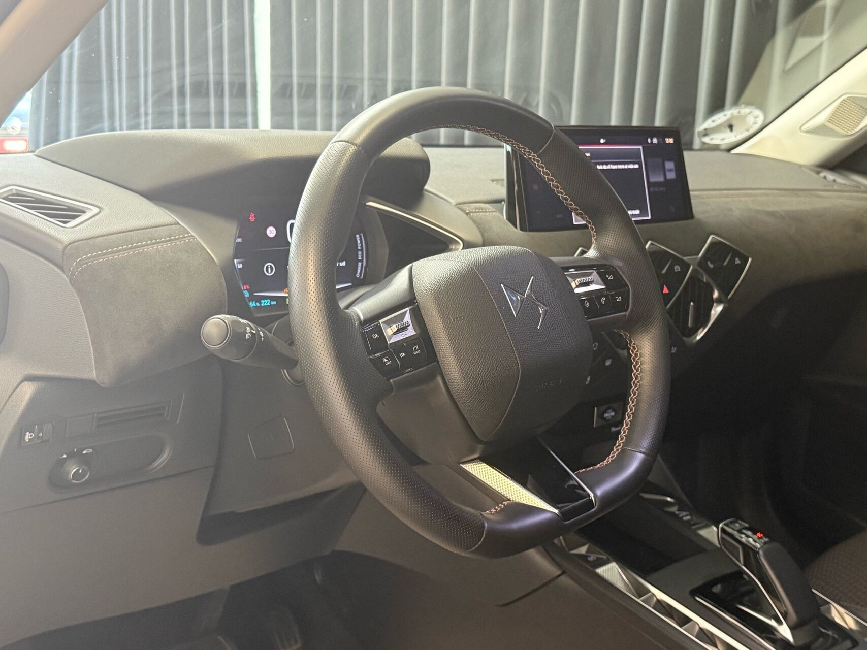 Hvid DS DS 3 CrossBack fra 2025