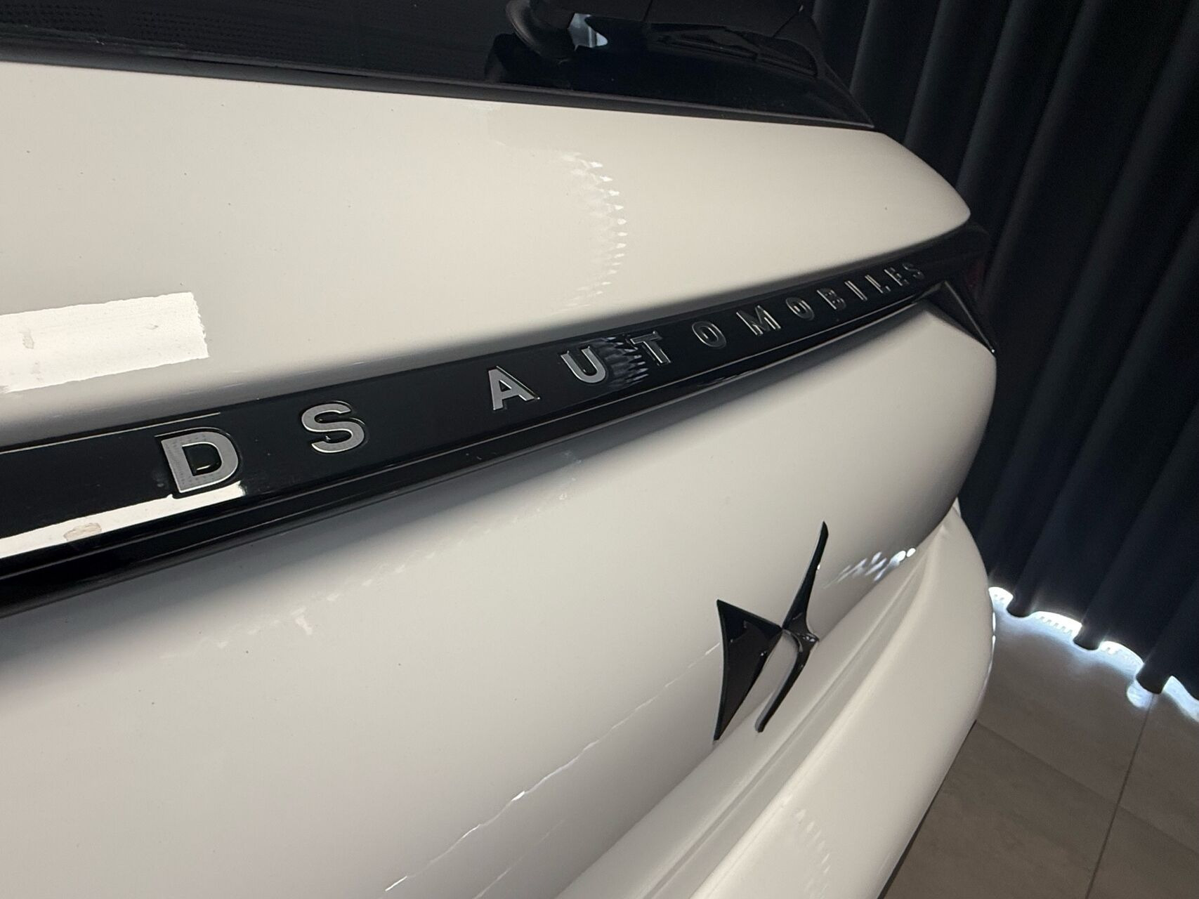 Hvid DS DS 3 CrossBack fra 2025