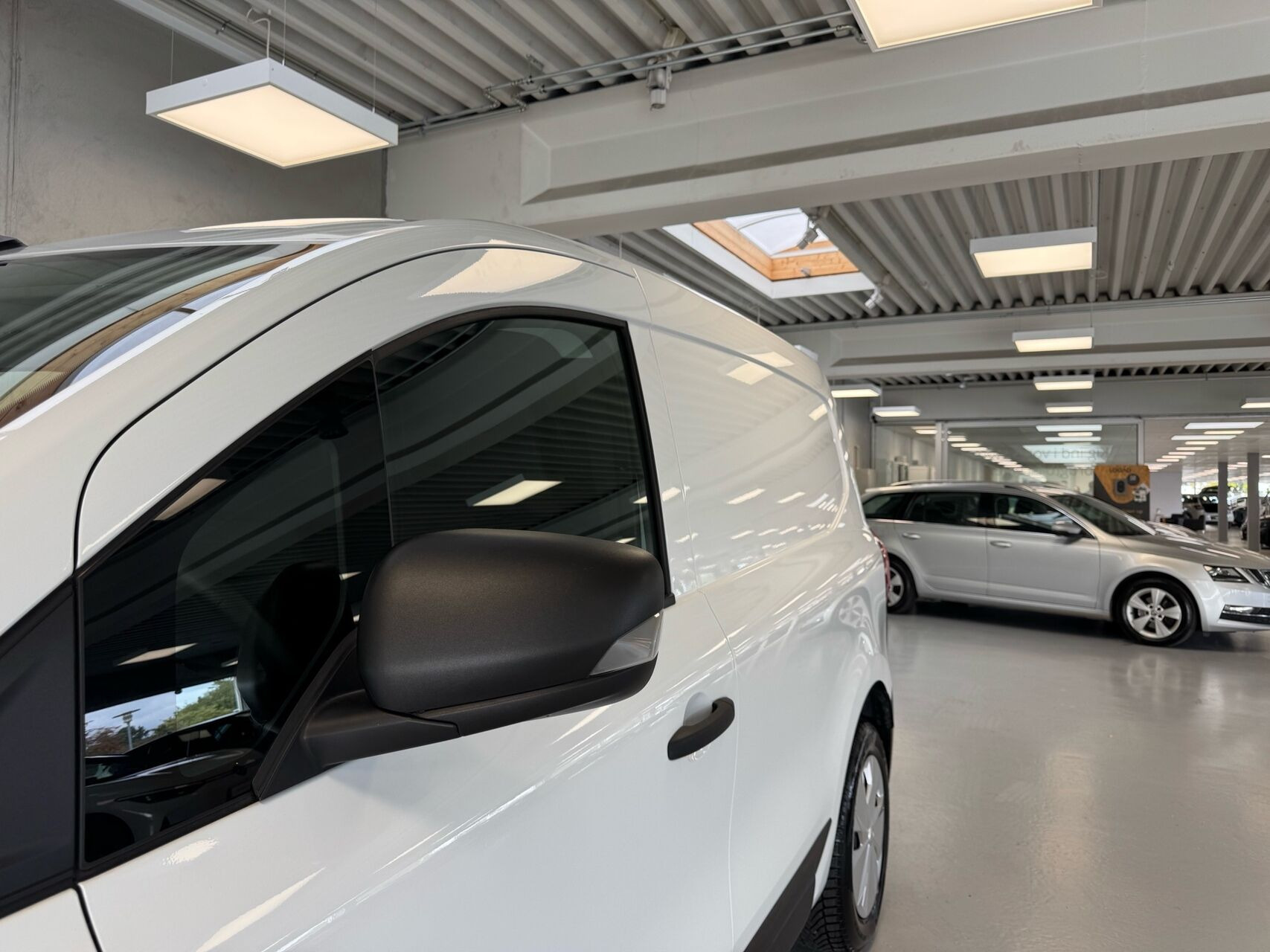 Hvid Nissan Townstar fra 2023