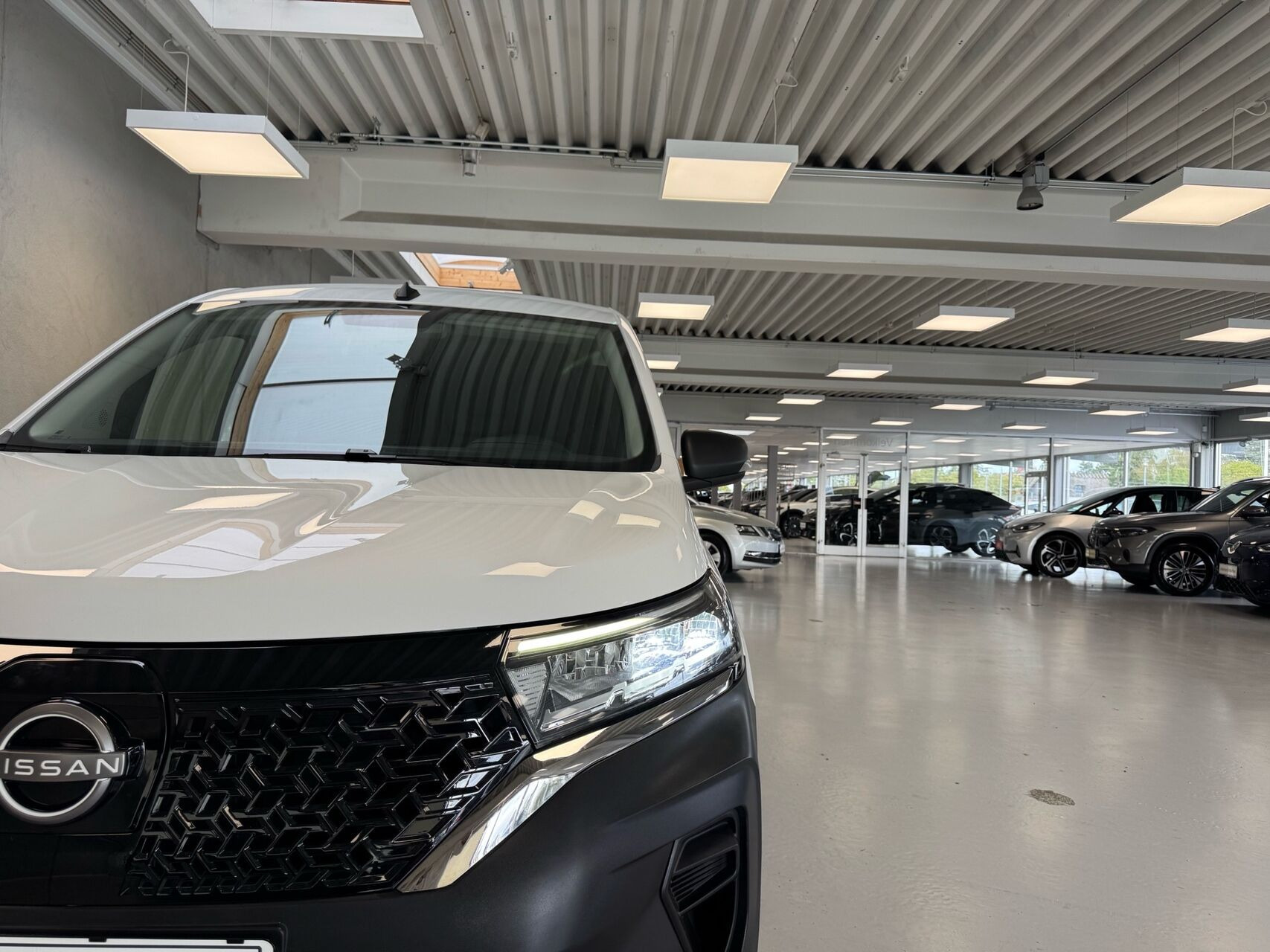Hvid Nissan Townstar fra 2023