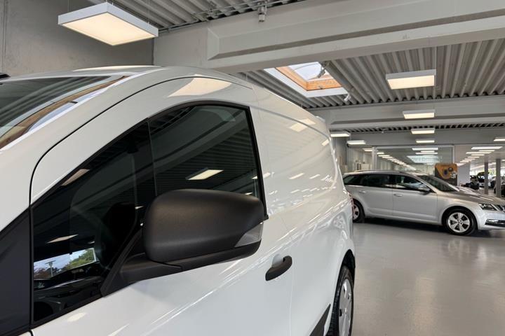 Hvid Nissan Townstar fra 2023