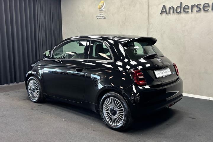 Sort Fiat 500e fra 2023