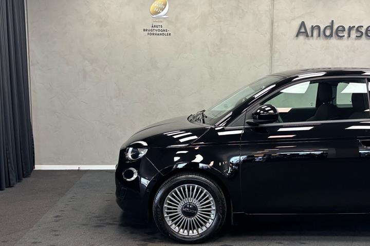 Sort Fiat 500e fra 2023