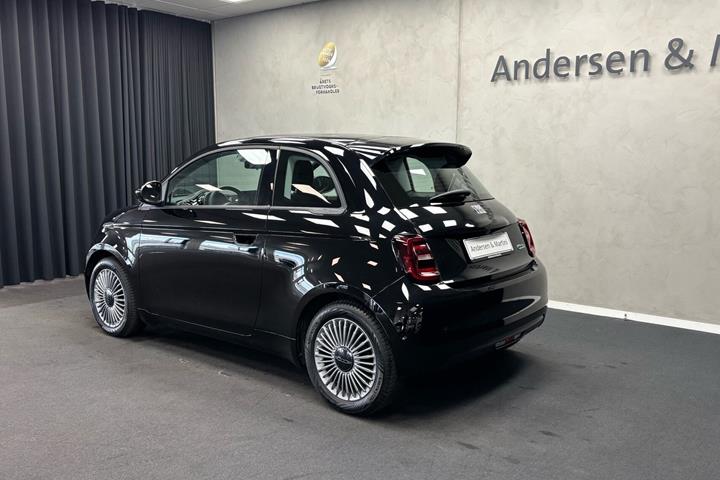 Sort Fiat 500e fra 2023