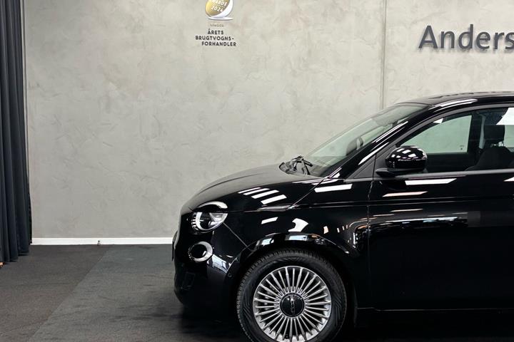 Sort Fiat 500e fra 2023