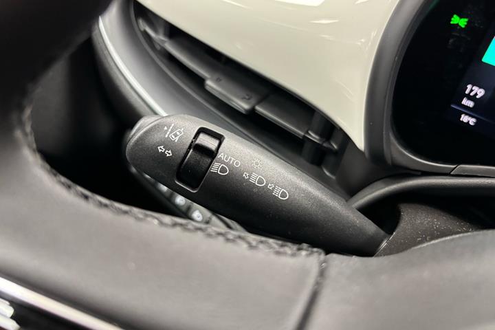 Hvid Fiat 500e fra 2023