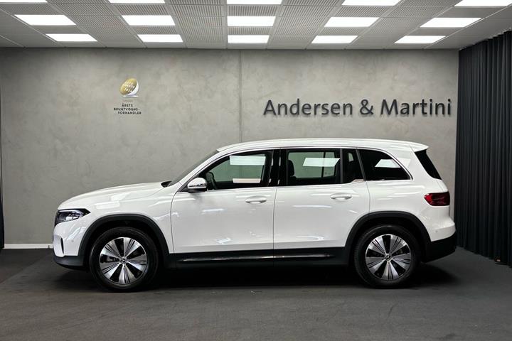 Hvid Mercedes EQB250+ fra 2025