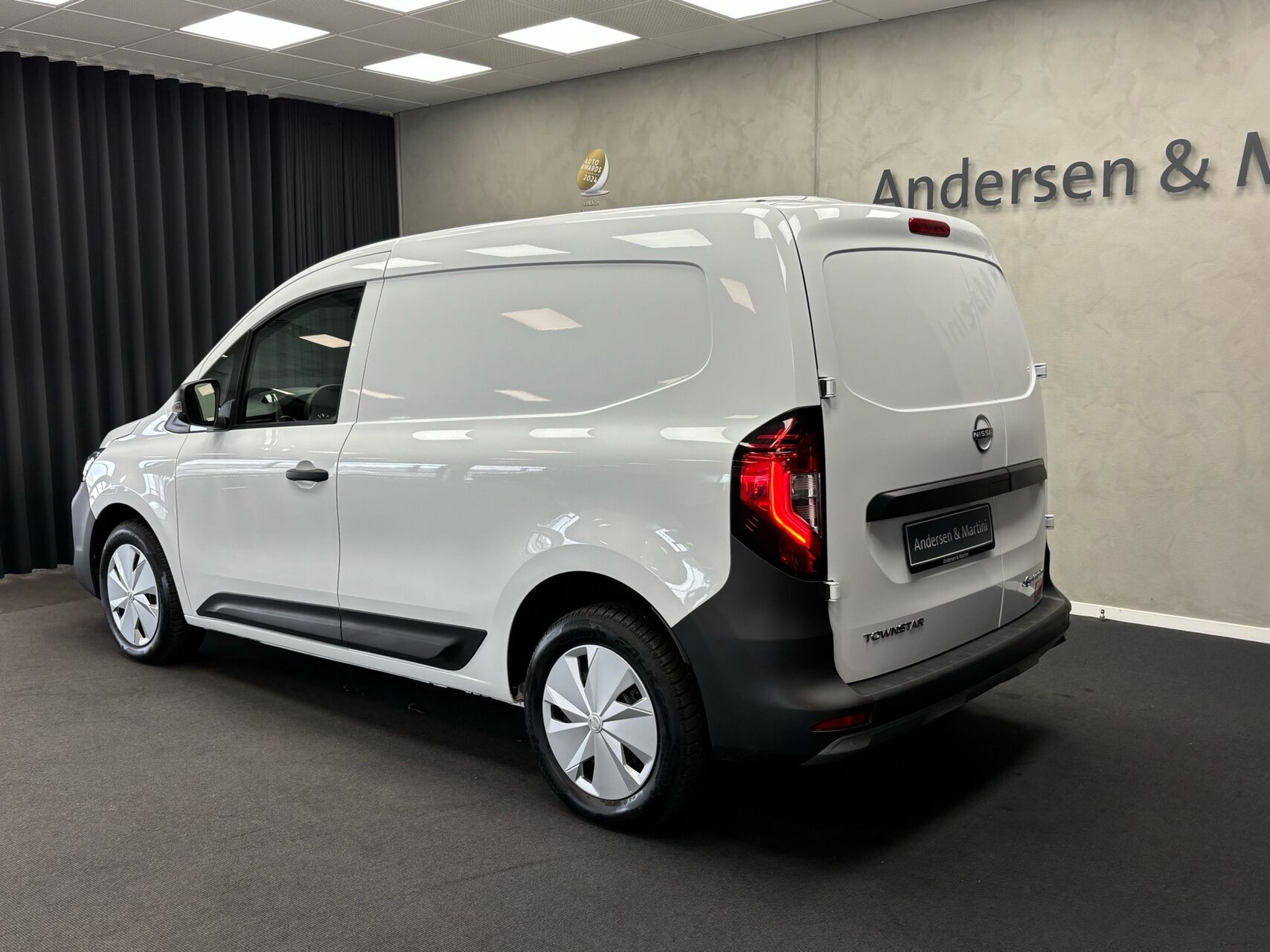 Hvid Nissan Townstar fra 2023