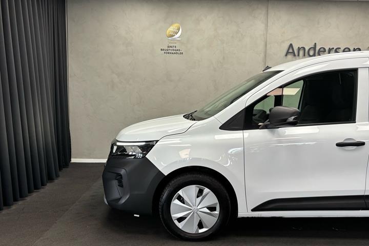 Hvid Nissan Townstar fra 2023