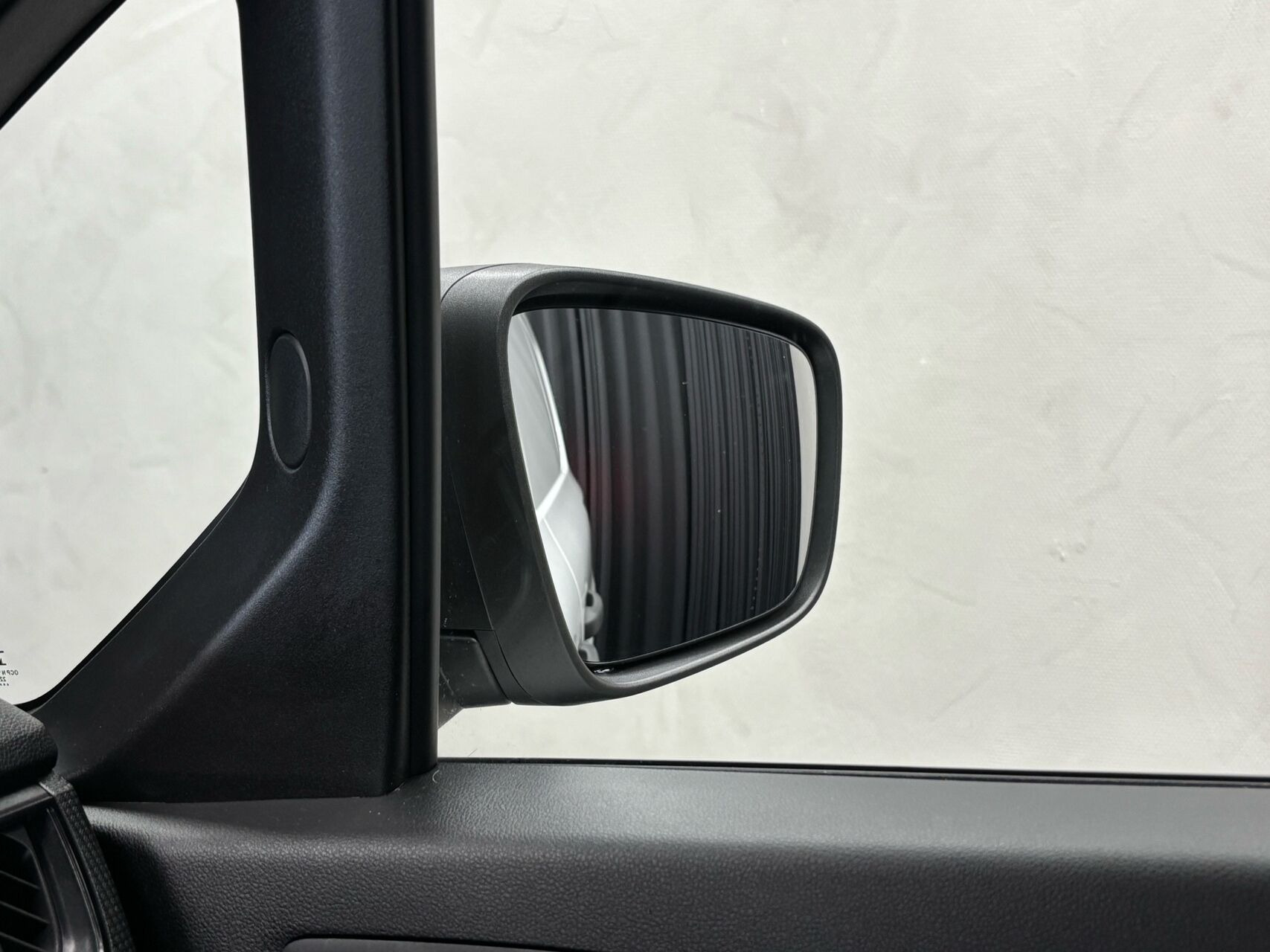 Hvid Nissan Townstar fra 2023