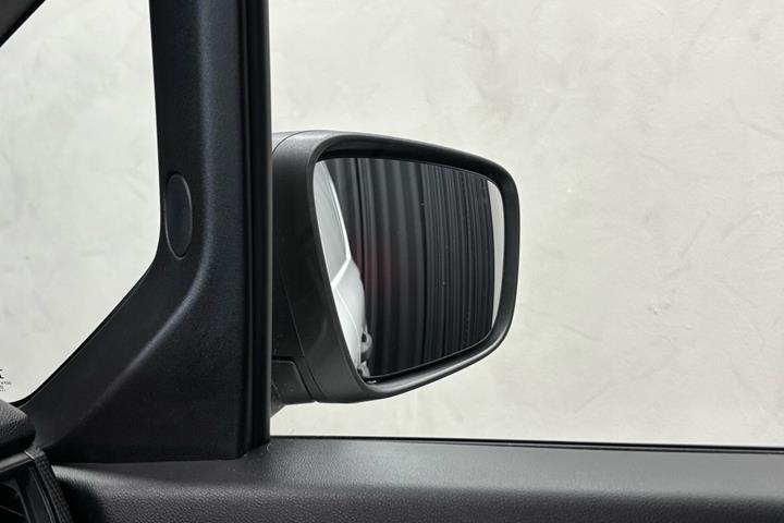 Hvid Nissan Townstar fra 2023