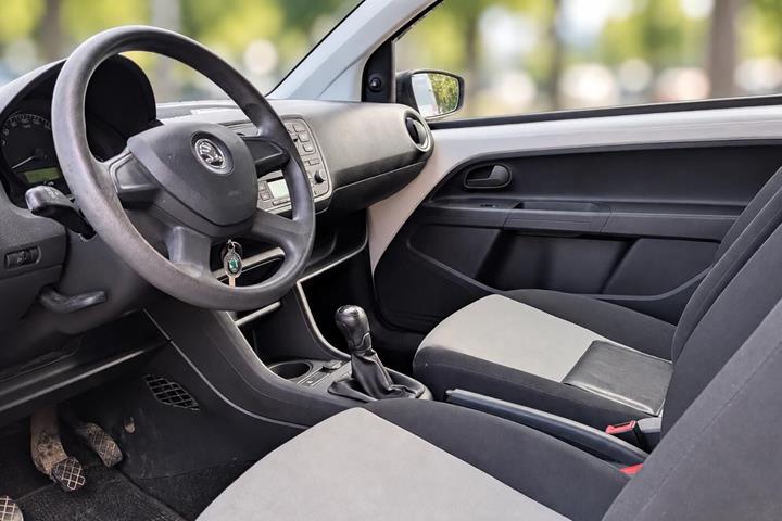 Hvid Skoda Citigo fra 2013