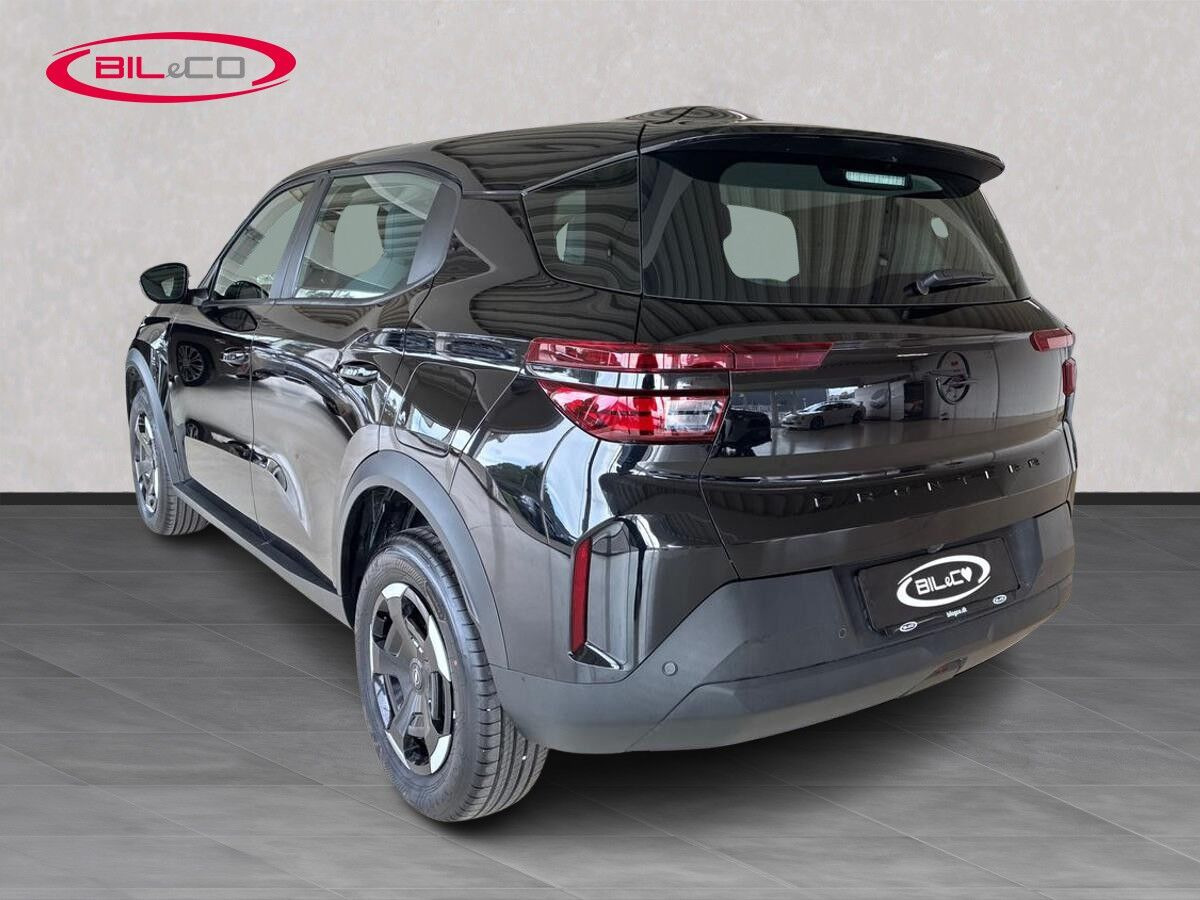 Sort Opel Frontera fra 2025
