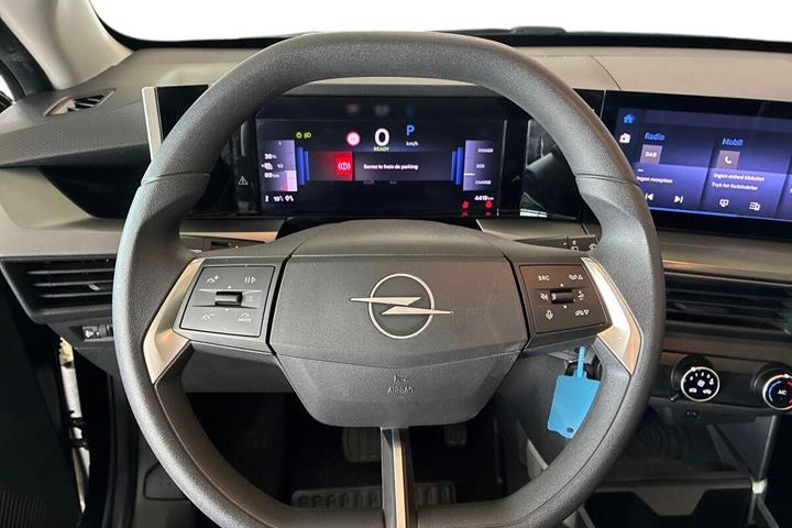 Sort Opel Frontera fra 2025