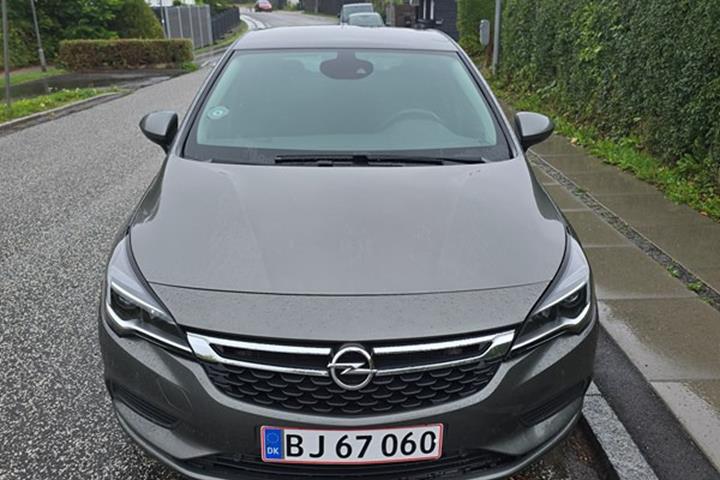 undefined Opel Astra fra 2017