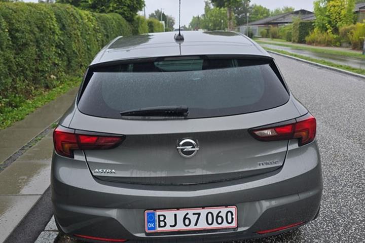 undefined Opel Astra fra 2017