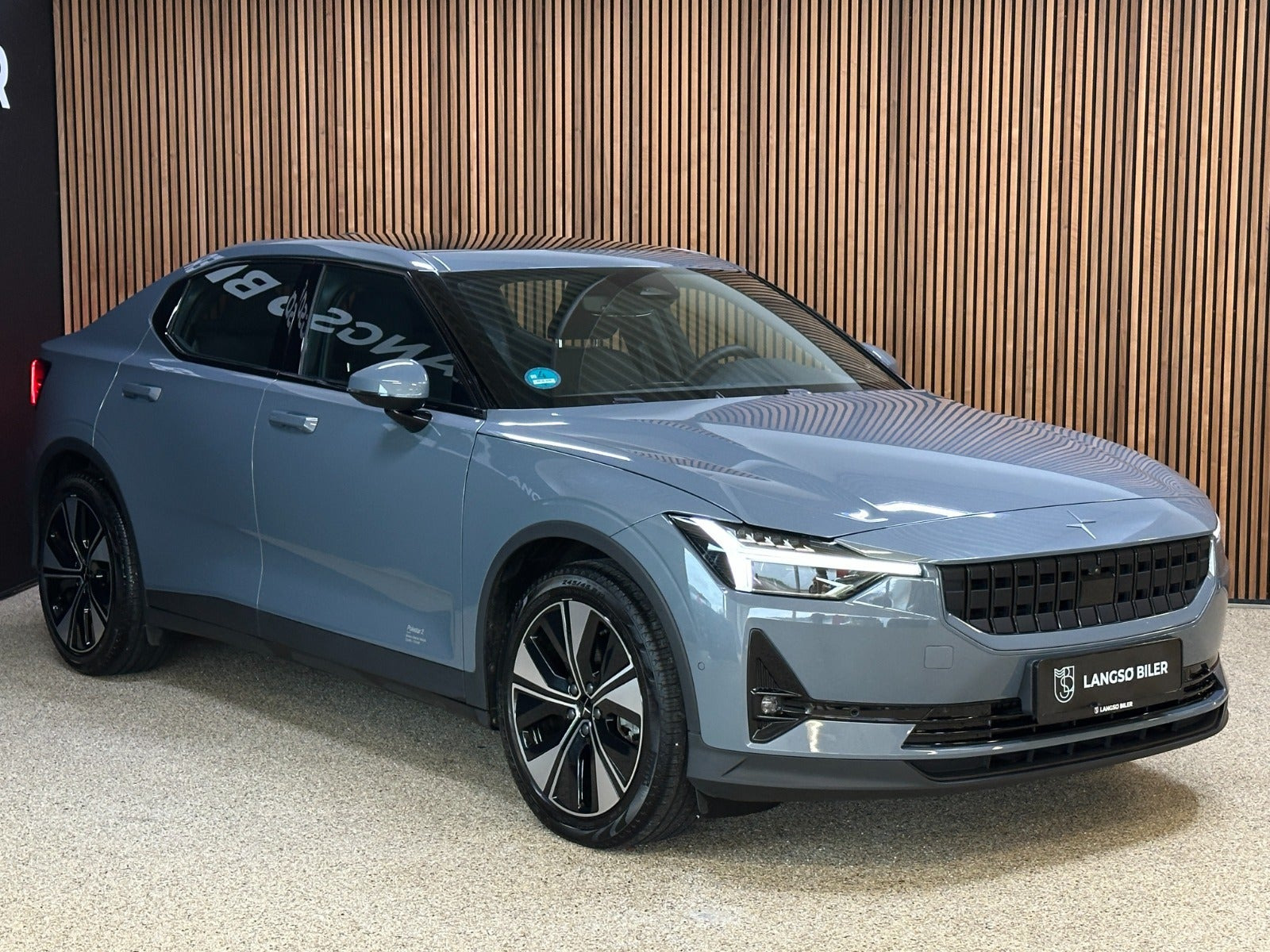 Grå Polestar 2 fra 2023
