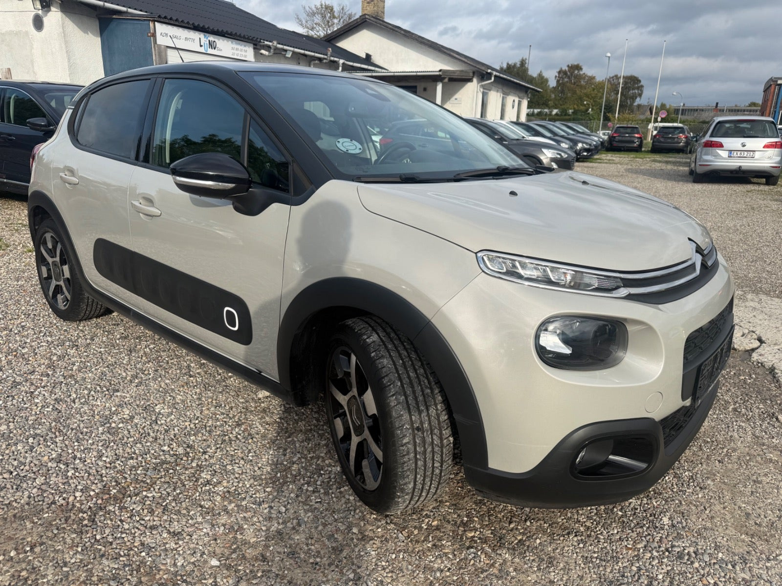 Beige Citroën C3 fra 2019