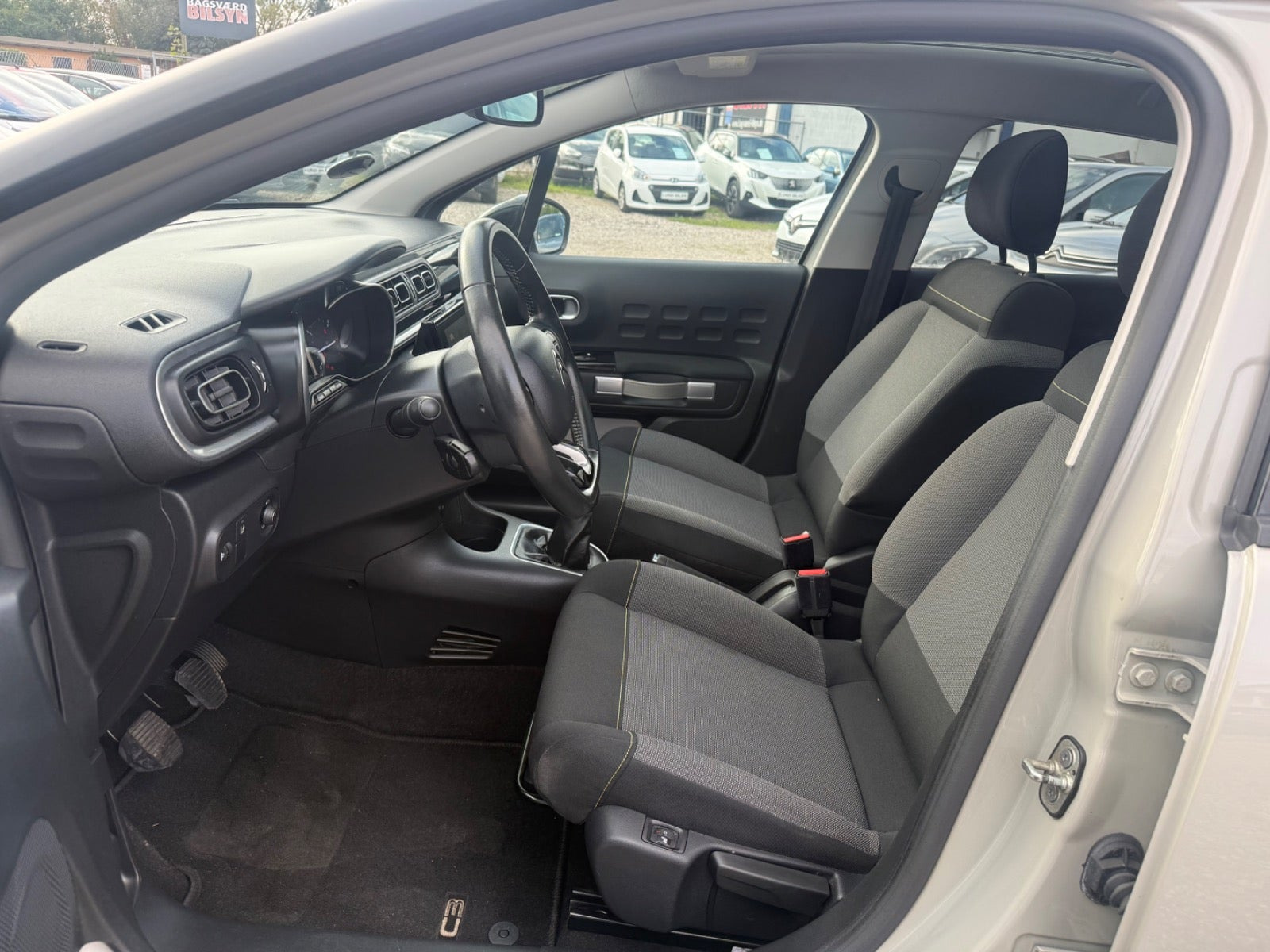 Beige Citroën C3 fra 2021